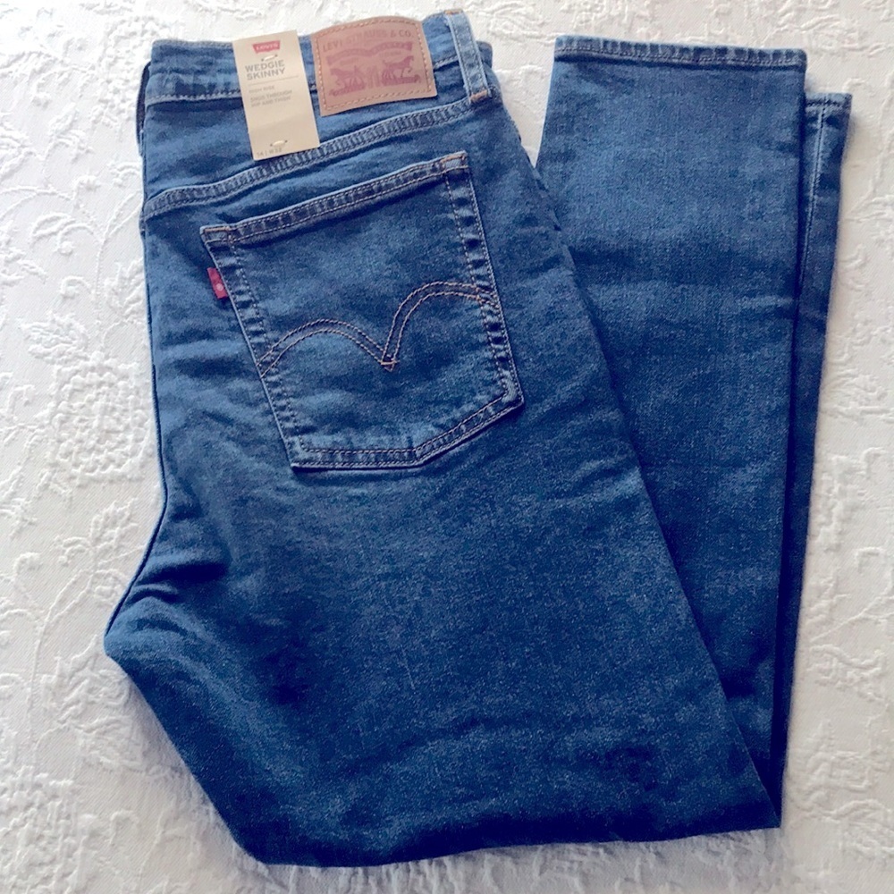 Levi’s Wedgie Skinny Button Fly Jeans